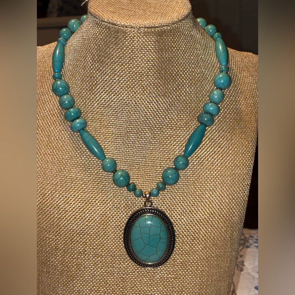 Turquoise Beaded Necklace with Pendant
